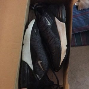 Nike Airmax 270 size2.5y great sneaker in great condition